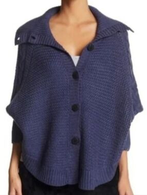 UGG Maribeth Cable Knit Poncho Sweater Size M/L
